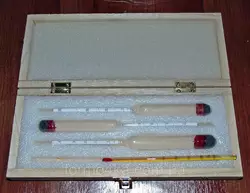 Набор ареометров в деревянном футляре АСП-3 (0-40,40-70,70-100) + термометр спиртовой 0-50