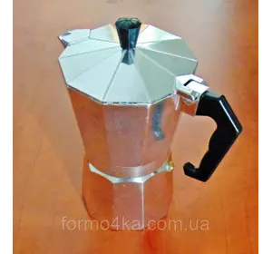 Гейзерная алюминиевая кофеварка  на 6 чашек Гейзерная алюминиевая кофеварка  на 6 чашек